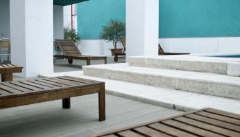 Pool and solarium on the roof terrace